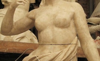 ЖЕНСКАЯ ФИГУРА АЛЛЕГОРИЯ "ОСЕНИ" В ОКОНЧАТЕЛЬНОМ МАТЕРИАЛЕ ЖЕНСКАЯ ФИГУРА АЛЛЕГОРИЯ "ОСЕНИ" В ОКОНЧАТЕЛЬНОМ МАТЕРИАЛЕ